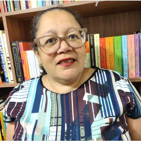 Booktuber do canal: Leitura de Abelha Membra do coletivo "Mulheres na política” - DLNews, NUPE e Mulheres na Política no mês de Julho das Mulheres Negras Latino Americanas e Caribenhas