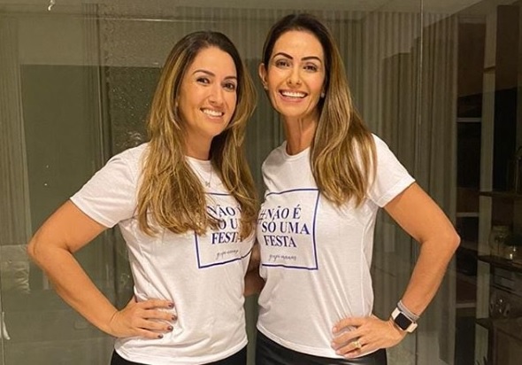 Danily Lara Souza e Daniela Castro Guraib com camisetas da campanha