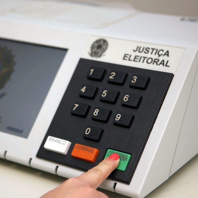 Urna eletrônica durante teste realizado pela Justiça Eleitoral