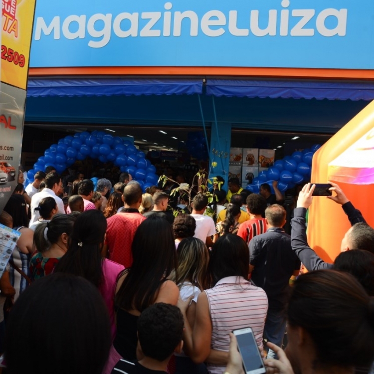 Inauguração de loja do Magazine Luiza em Rondonópolis, no Mato Grosso