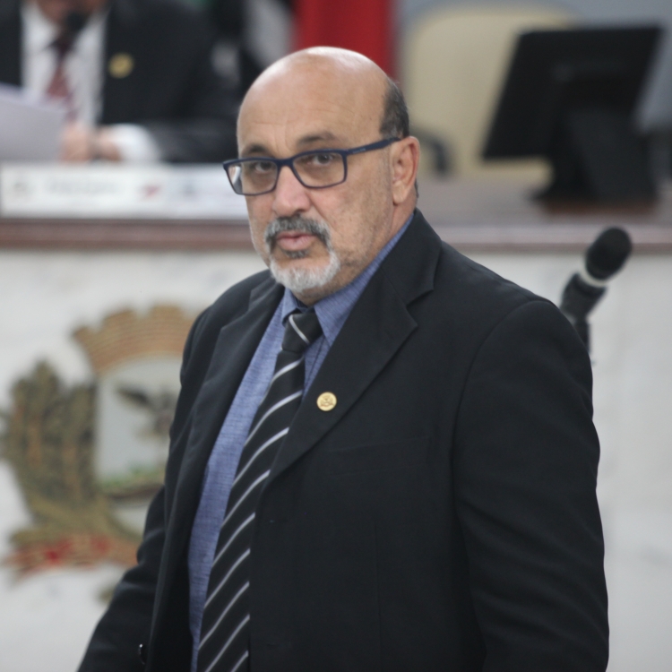 Celso Peixão (PSB) conseguiu a aprovação da proposta, que segue para sanção ou veto de Edinho Araújo.