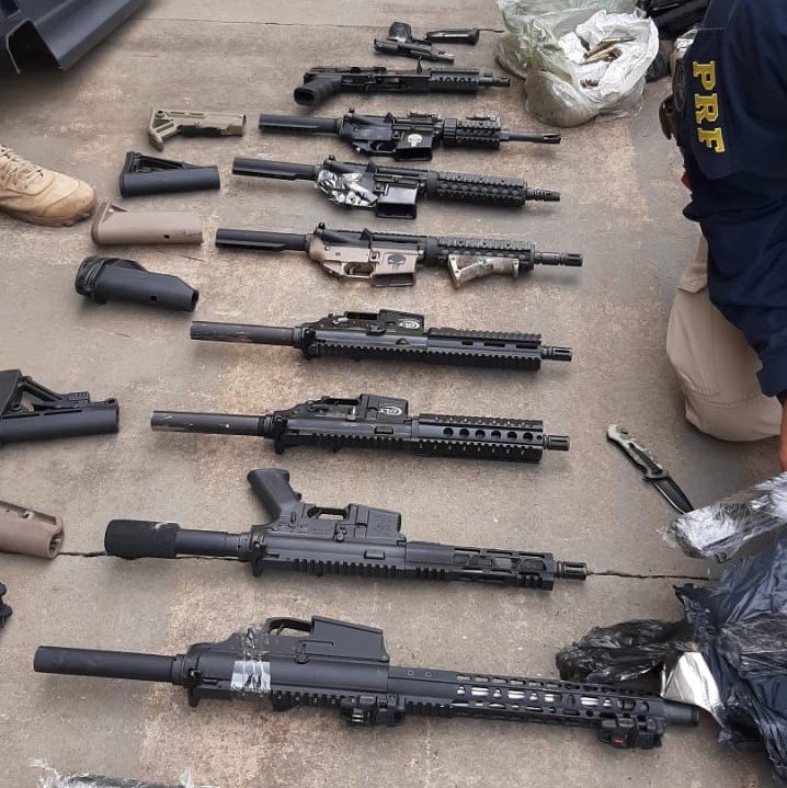 Armamento e munições foram apreendidas e encaminhadas para Polícia Federal de Três Lagoas (MS)
