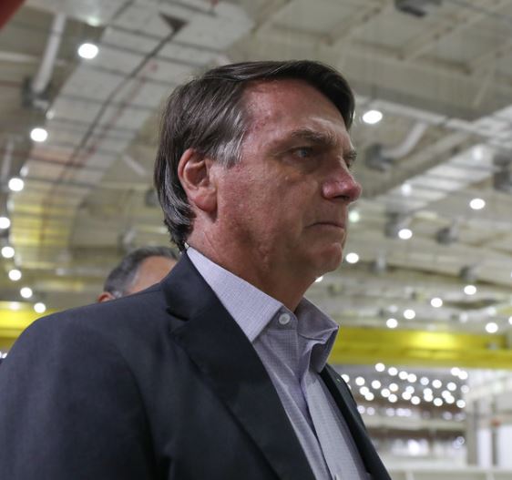 Neste domingo, Bolsonaro chegou a apagar posts em que pedia votos para candidatos