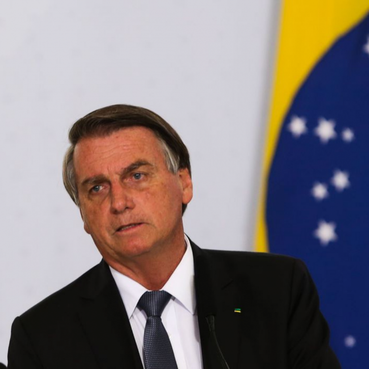 O presidente Jair Bolsonaro (PL) sancionou nesta quarta-feira (5), sem vetos, uma proposta que regulamenta a cobrança do ICMS