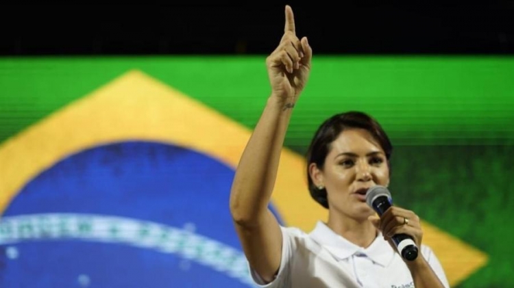 A ex-primeira-dama Michelle Bolsonaro afirmou em postagem nas redes sociais que não tem pretensão de concorrer a nenhum cargo público em 2026.