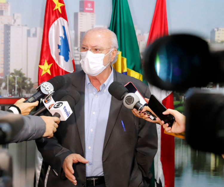 Dr Aldenis Borim, secretário de saúde de Rio Preto