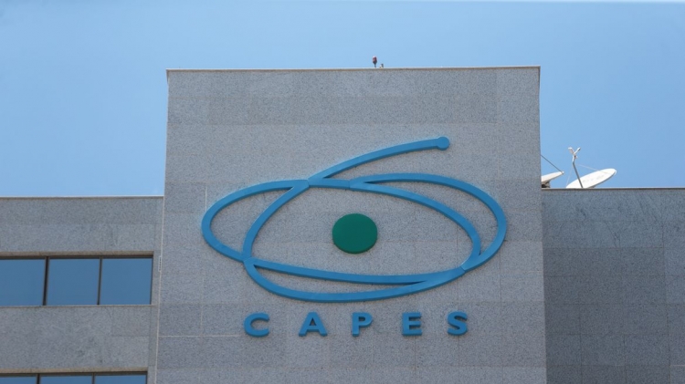 Um novo grupo de pesquisadores renunciou às atividades relacionadas à Capes, o órgão do governo federal responsável pela pós-graduação no país