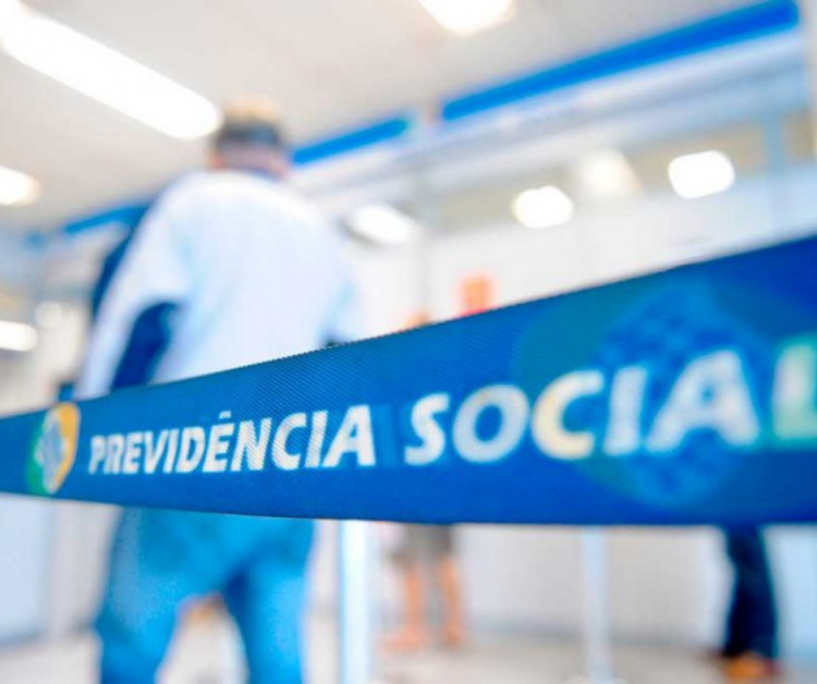 O novo presidente do INSS (Instituto Nacional do Seguro Social), José Carlos Oliveira, traçou um plano para tentar acabar com a fila de espera