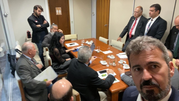 Ulisses Ramalho em reunião do Patriota em Brasília 