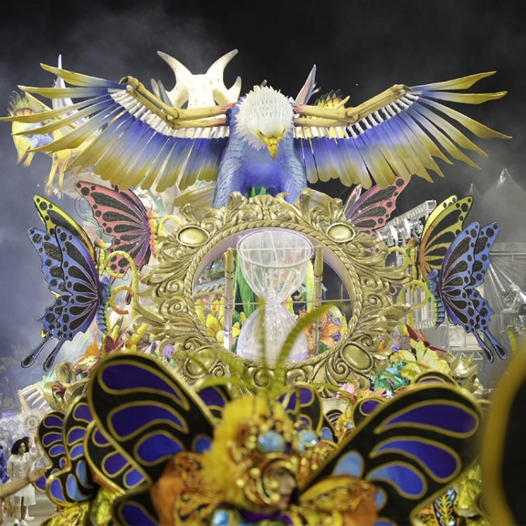 Desfile da Águia de Ouro no Carnaval de São Paulo