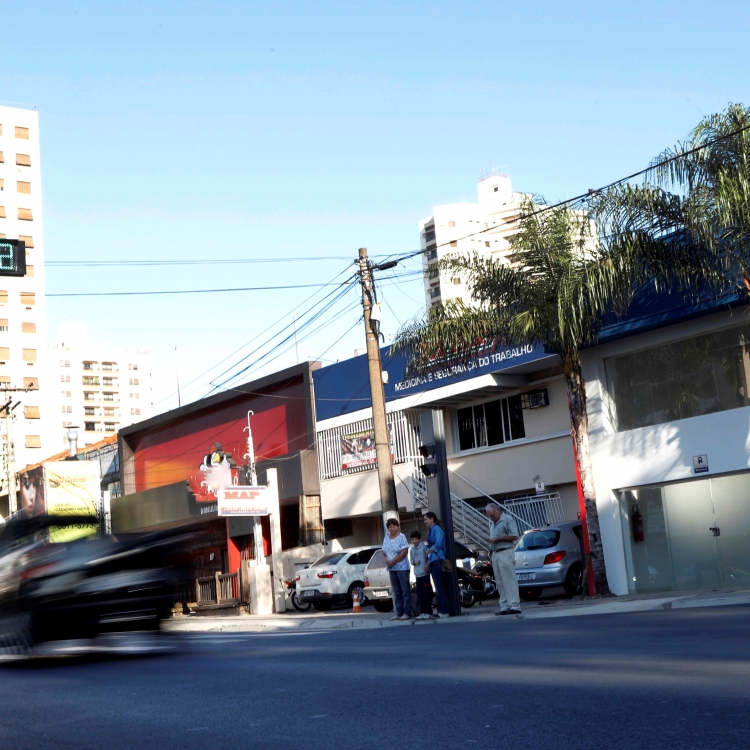 Avenida Alberto Andaló já tem corredor de ônibus funcionando