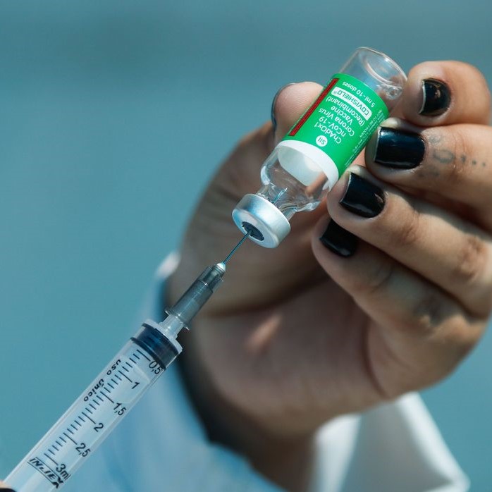 Câmara aprova texto base para compra de vacinas por empresas